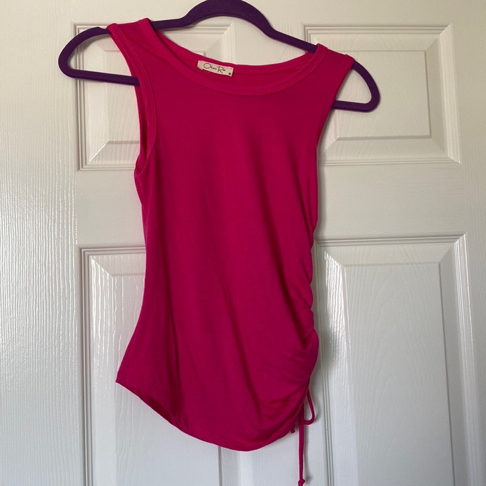 never worn🚨the cutest hot pink item to add to your closet!